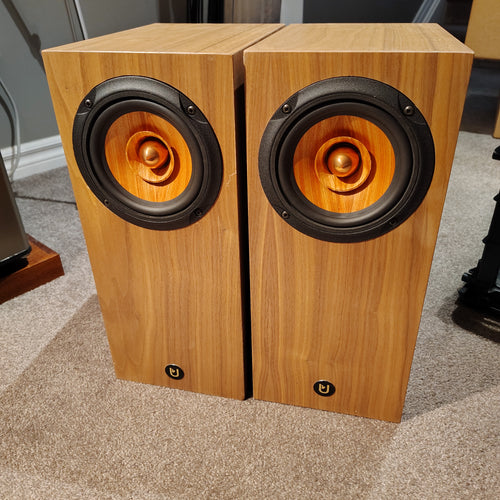 Whitewater v2 Monitor Speakers, walnut, blemished