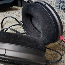 Sennheiser HD600 headphones, extra cable
